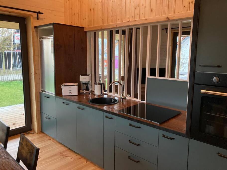 Gemuetliches Holzhaus Am See 바린 외부 사진